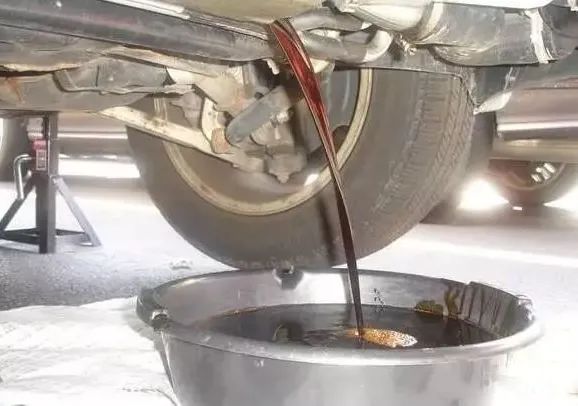潔匠凈化·的凈工業(yè)除臭劑_廢機(jī)油處理難度大，擺脫“惡臭異味”又有什么方向？